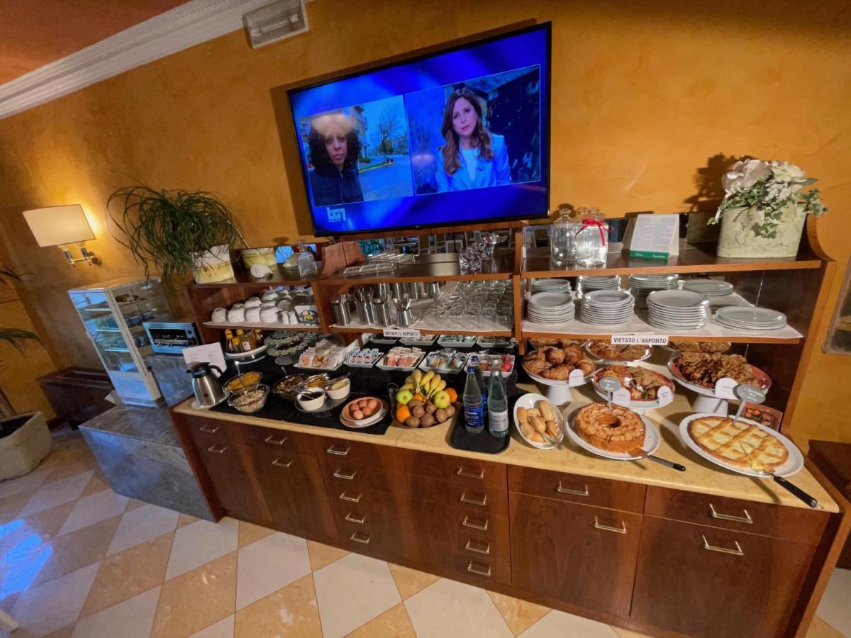 Hotel Lenotel מראה חיצוני תמונה