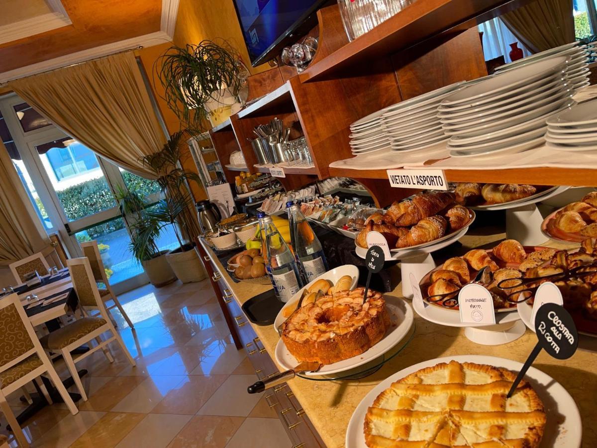 Hotel Lenotel מראה חיצוני תמונה