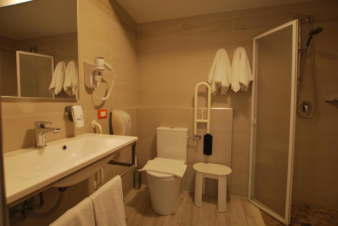 Hotel Lenotel מראה חיצוני תמונה